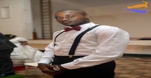 Zekss 25 years old I am from Maputo/Maputo, Seeking Dating Friendship with Woman
